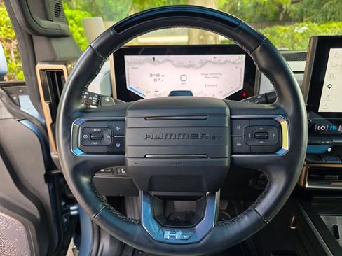 Used 2024 GMC Hummer EV 3X w/ Omega Edition AWD/4WD image 22