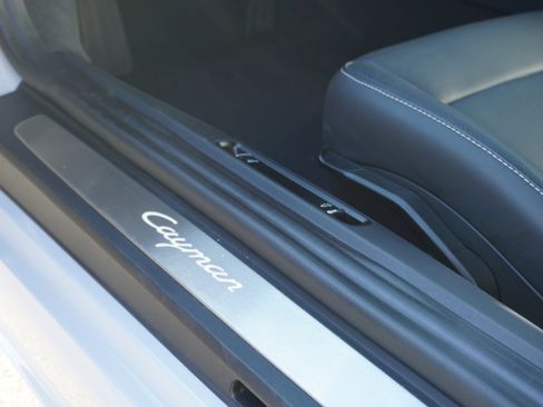 Certified 2024 Porsche 718 Cayman RWD image 18
