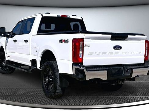 Used 2023 Ford F250 XL w/ Snow Plow/Camper Package image 4