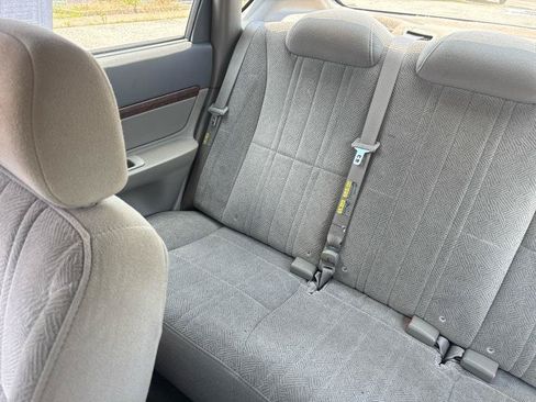Used 2003 Chevrolet Impala FWD image 7