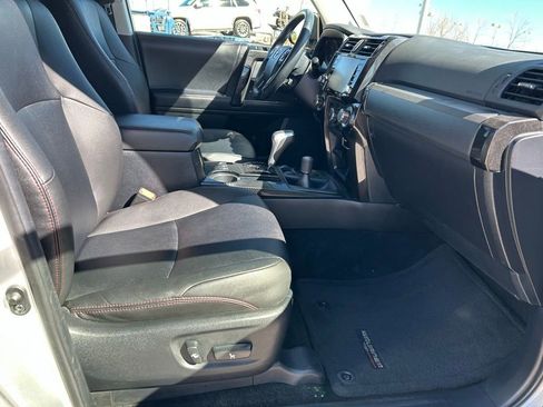 Used 2024 Toyota 4Runner TRD Off-Road Premium AWD/4WD image 31
