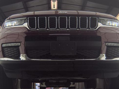 Used 2021 Jeep Grand Cherokee L Limited image 2