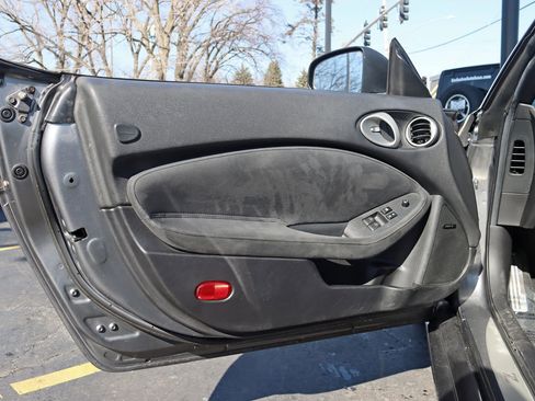 Used 2013 Nissan 370Z Touring RWD image 31