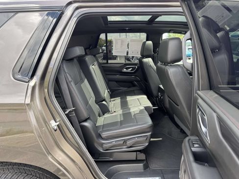 Used 2021 Chevrolet Tahoe RST AWD/4WD image 15