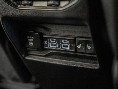 Certified 2023 Jeep Grand Cherokee Overland AWD/4WD image 41