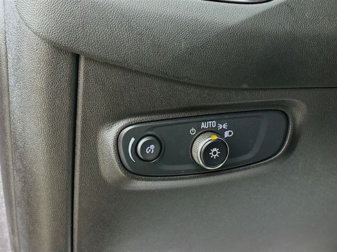 Used 2024 Chevrolet Equinox LT image 10