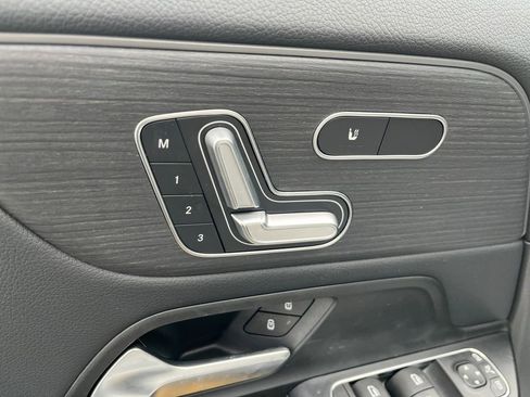 Certified 2025 Mercedes-Benz GLA 250 4MATIC image 19