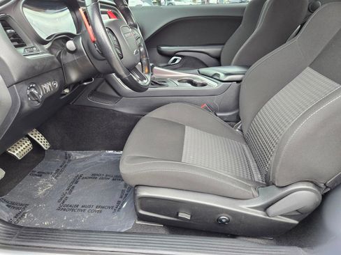 Used 2021 Dodge Challenger R/T w/ Blacktop Package image 16