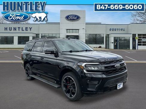 Used 2022 Ford Expedition Limited AWD/4WD image 4