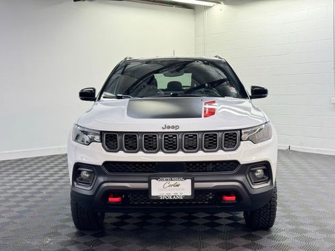 Used 2024 Jeep Compass Trailhawk w/ Trailhawk Convenience Group image 5