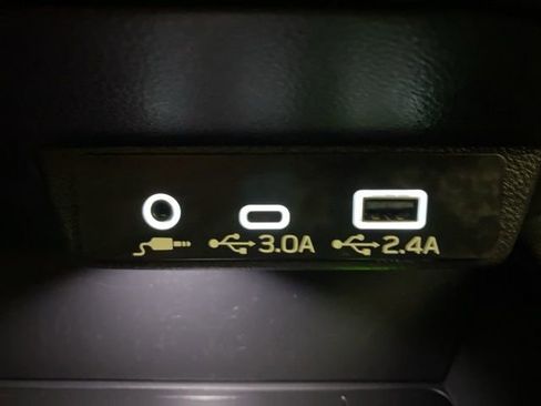 Used 2025 Subaru Forester Premium AWD/4WD image 19