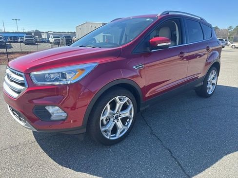 Used 2019 Ford Escape Titanium image 6
