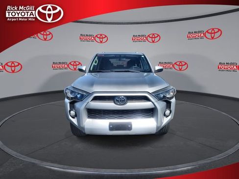 Used 2017 Toyota 4Runner SR5 image 3