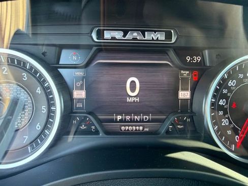 Used 2020 RAM 1500 Big Horn AWD/4WD image 11