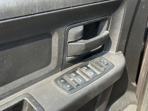 Used 2017 RAM 1500 Express w/ Express Value Package image 12