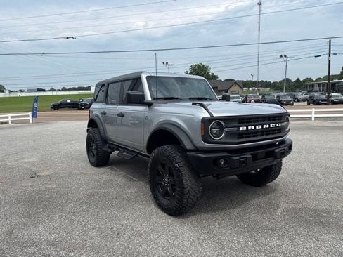 Used 2024 Ford Bronco Black Diamond AWD/4WD image 9