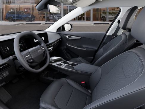 New 2025 Kia EV6 Light w/ Light LR Technology Package image 17