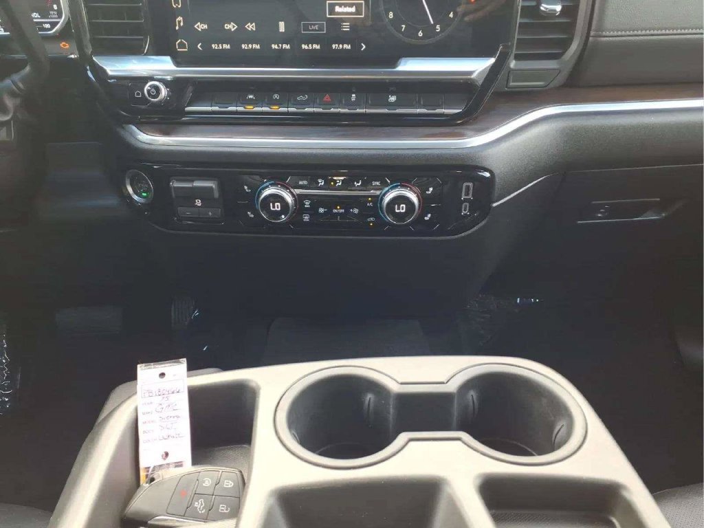 Used 2025 GMC Sierra 1500 SLT RWD image 10