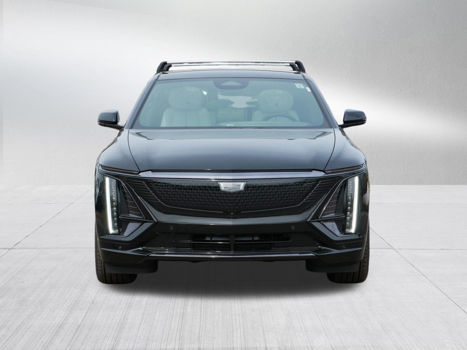 Used 2026 Cadillac Lyriq Sport w/ LPO, Floor Liner Package AWD/4WD image 2