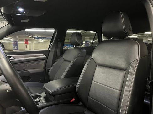 Used 2023 Volkswagen Atlas Cross Sport SE image 16