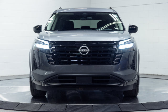 Used 2026 Nissan Pathfinder SV FWD image 5