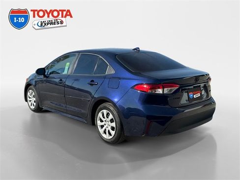 Certified 2025 Toyota Corolla LE image 3