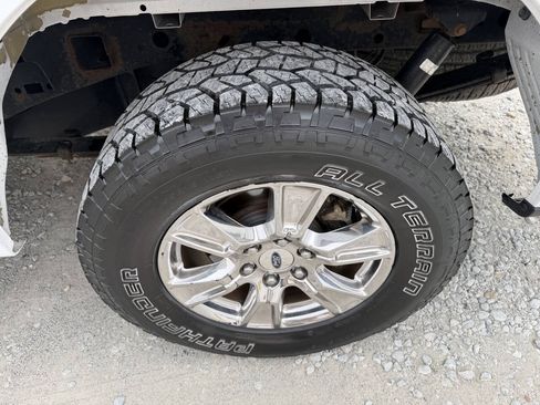 Used 2016 Ford F150 XLT w/ Equipment Group 301A Mid AWD/4WD image 9