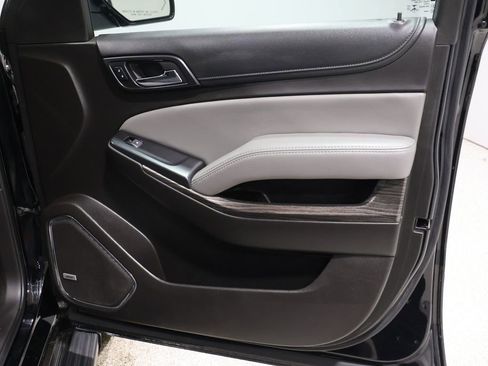 Used 2018 Chevrolet Suburban LT image 25