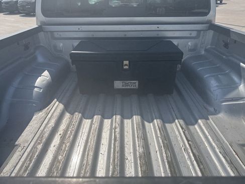 Used 2014 Nissan Frontier SV RWD image 5