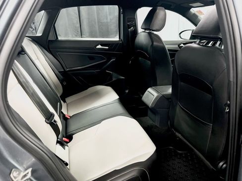 Used 2020 Volkswagen Jetta R-Line image 24