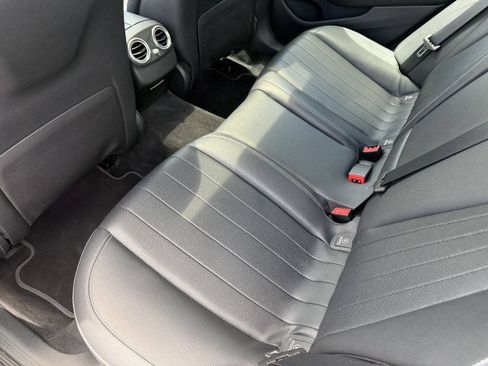 Used 2017 Mercedes-Benz E 300 4MATIC image 21