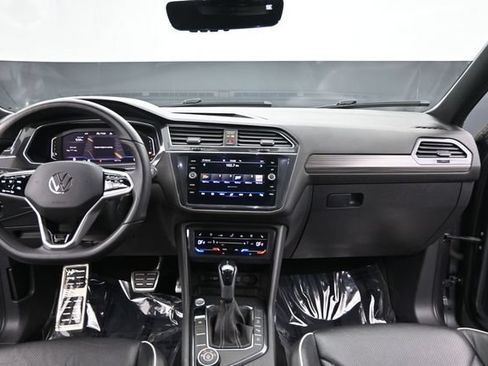 Used 2022 Volkswagen Tiguan SEL R-Line AWD/4WD image 11