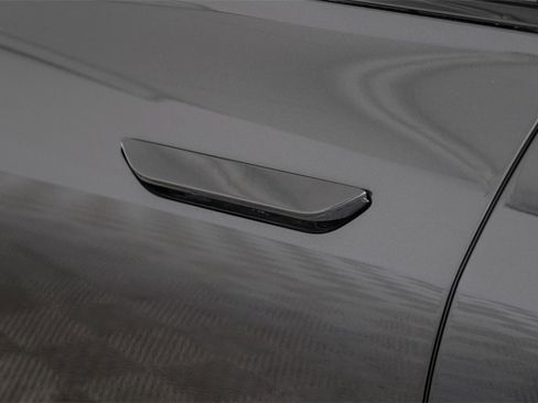 Used 2023 Lucid Air Touring image 45