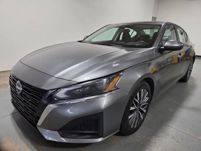 Used 2023 Nissan Altima 2.5 SV