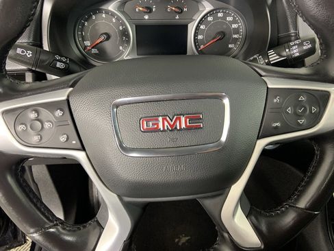 Used 2022 GMC Terrain SLT image 32