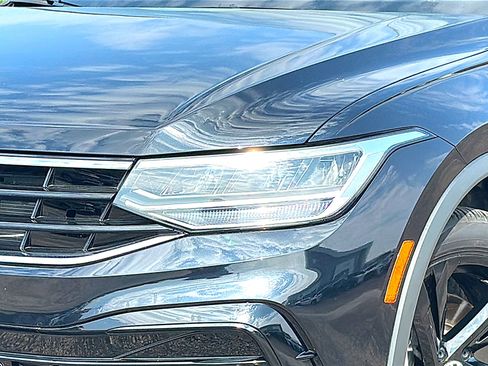 Used 2024 Volkswagen Tiguan SE R-Line w/ MDO Package, Three-Row FWD image 4