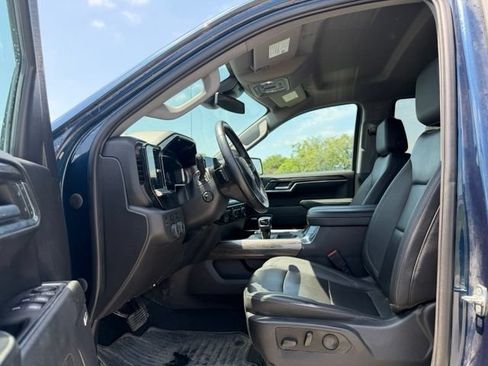 Used 2023 Chevrolet Silverado 1500 LTZ w/ LTZ Convenience Package II AWD/4WD image 7