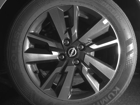 Used 2025 Nissan Versa SV image 14