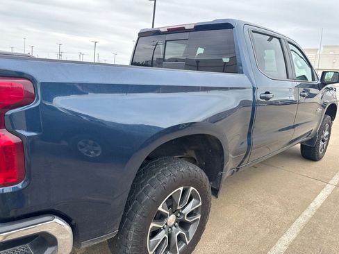 Used 2022 Chevrolet Silverado 1500 LT AWD/4WD image 6