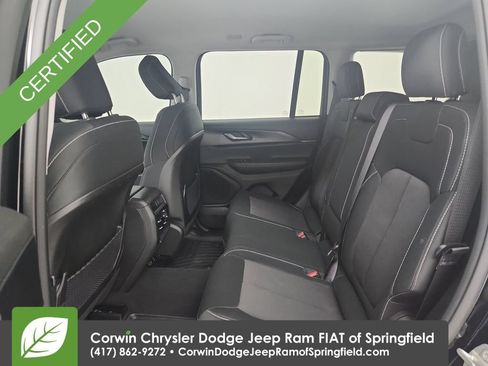 Certified 2023 Jeep Grand Cherokee Laredo AWD/4WD image 28