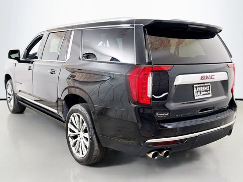 Used 2023 GMC Yukon XL Denali AWD/4WD image 6