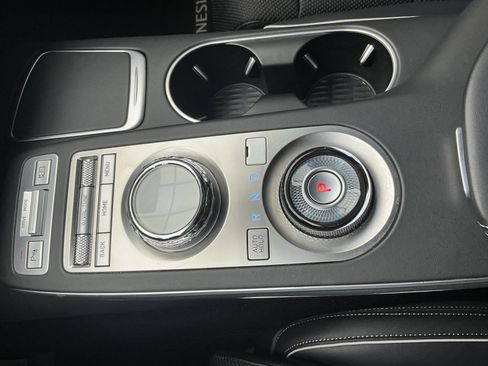 Used 2023 Genesis GV70 2.5T w/ Sport Prestige Package image 13