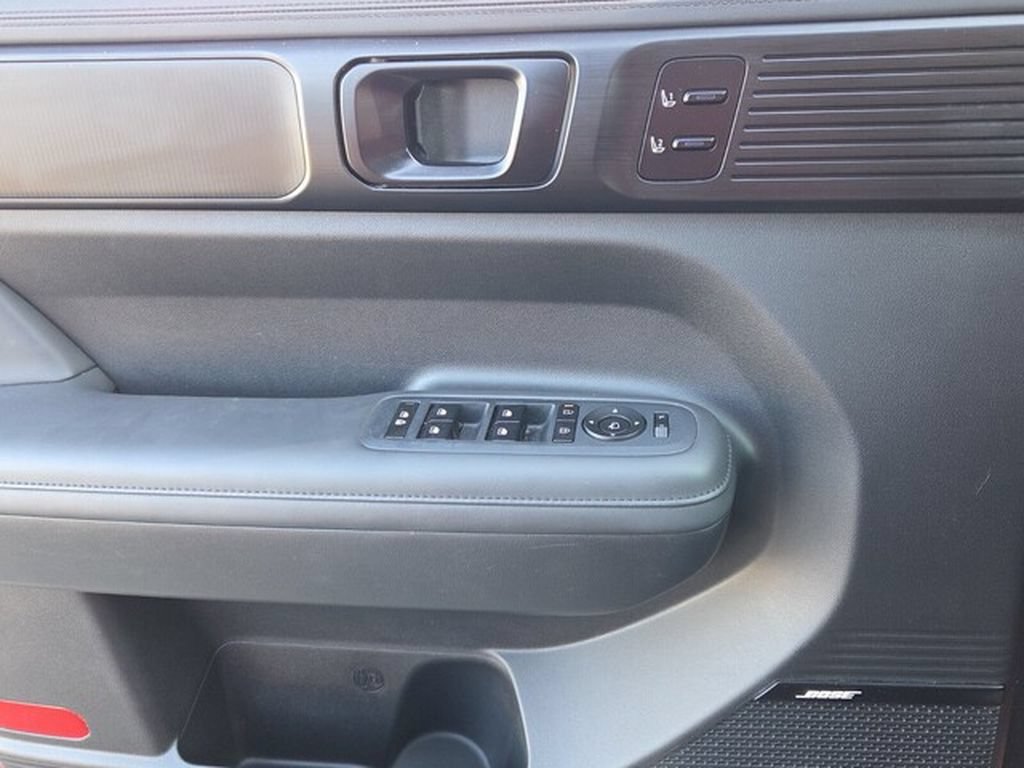 Used 2024 Hyundai Santa Fe Calligraphy FWD image 27