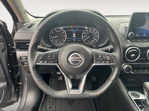 Used 2023 Nissan Sentra SV w/ Trunk Package image 13