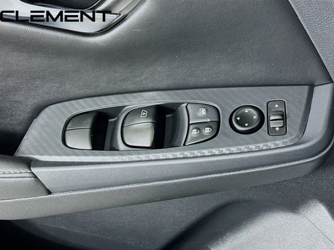 Used 2025 Nissan Sentra SV FWD image 24