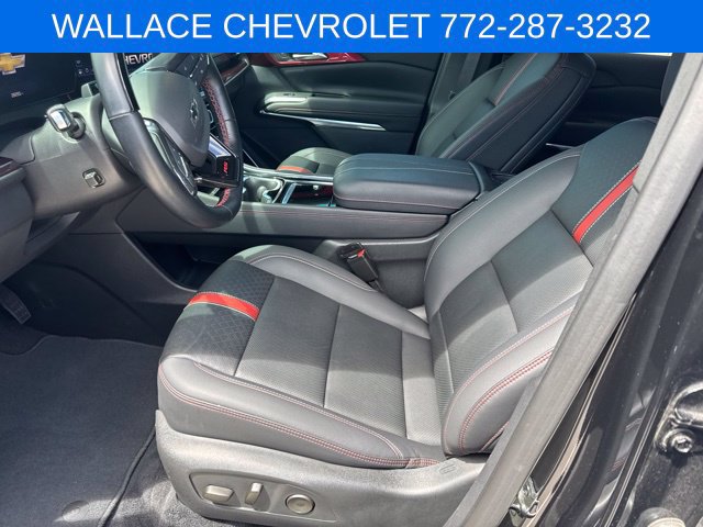 Used 2024 Chevrolet Traverse RS FWD image 1