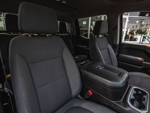 Used 2019 Chevrolet Silverado 1500 RST AWD/4WD image 31
