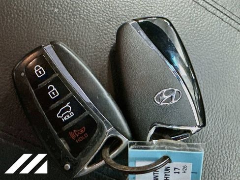 Used 2017 Hyundai Santa Fe Sport AWD/4WD image 32