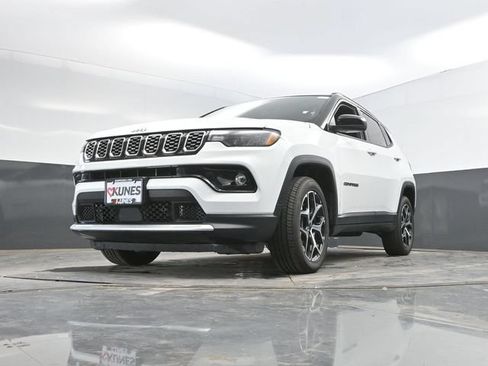 Used 2025 Jeep Compass Limited AWD/4WD image 48