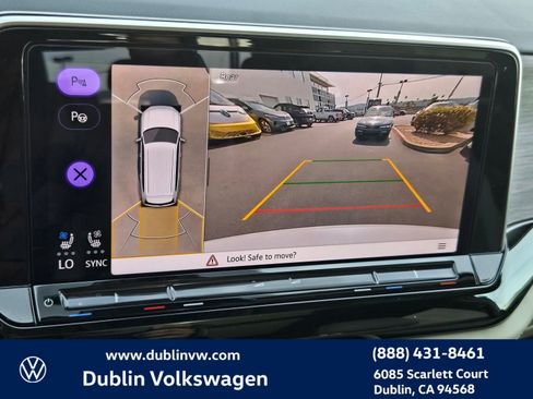 Certified 2024 Volkswagen Atlas SEL Premium R-Line image 16